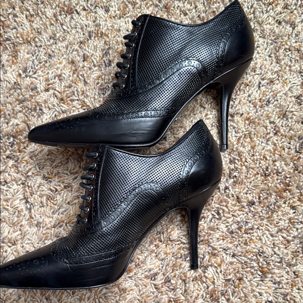 Gucci Women's Black Lace-Up Shoes - Picture 7 of 10